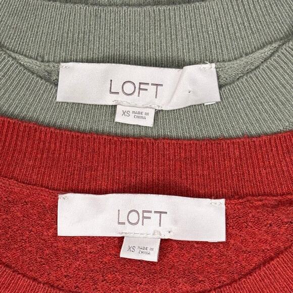 LOT OF 2! Loft Long Sleeve Crew Neck Seersucker Knit Tops Womens Sz XS - Picture 8 of 9